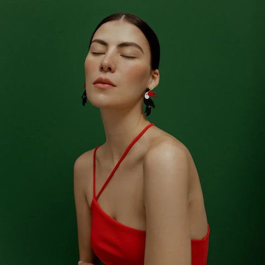 aretes-tucan-rojo-modelo