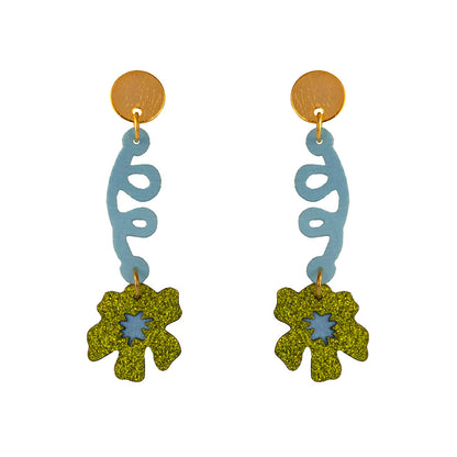 Aretes azules con verde de flores