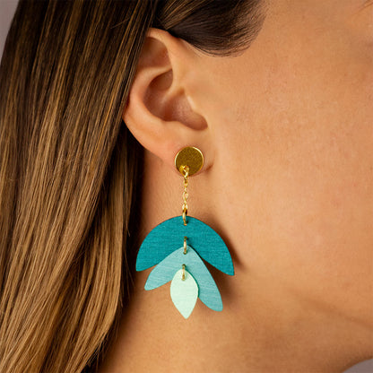Heliconia-rverde-aretes-largos-detalle