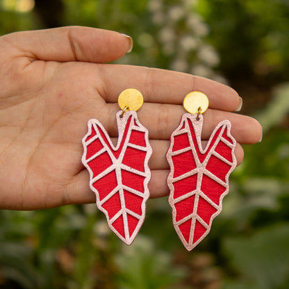 Aretes grandes de hojas rojas