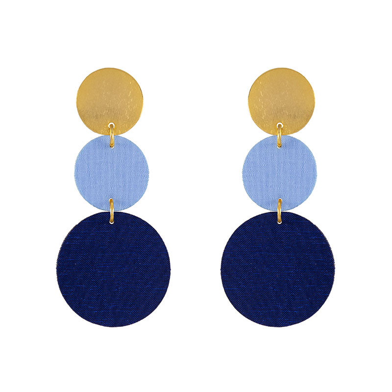 aretes-para-mujer-deco-azul-fondo-blanco