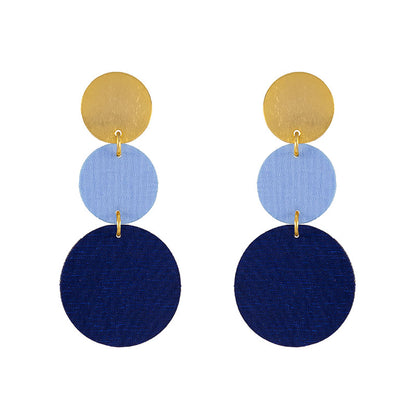 aretes-para-mujer-deco-azul-fondo-blanco