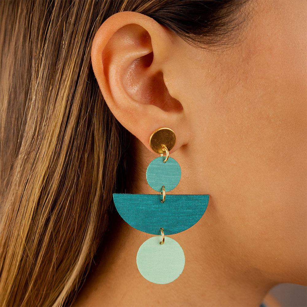 aretes-canopy-geometricos-verde-diseno-liviano-minimalina