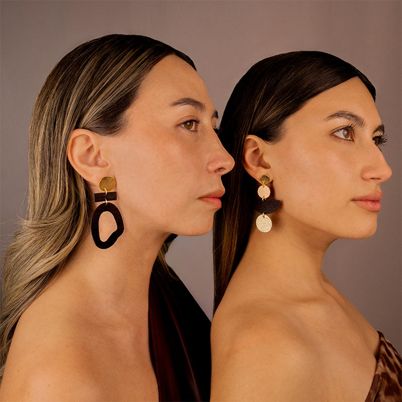 aretes-canopy-dorado-negro-geometrico-modelo