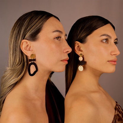 aretes-canopy-dorado-negro-geometrico-modelo