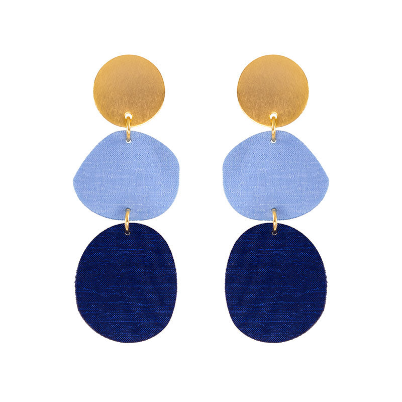 aretes-cauce-asimetricos-azul-fondo-blanco