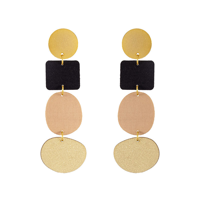 aretes-cuenca-minimalina-dorado-negro-fondo-blanco