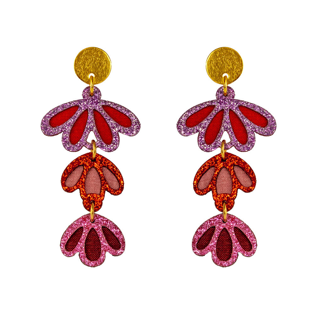 Aretes-rojos-rosados-largos-florales