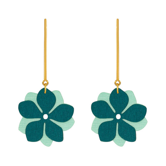 aretes-margara-tubo-flor-textil-verde-fondo-blanco