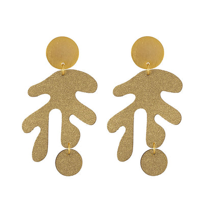 aretes-matisse-figura-asimetrica-dorado-fondo-blanco