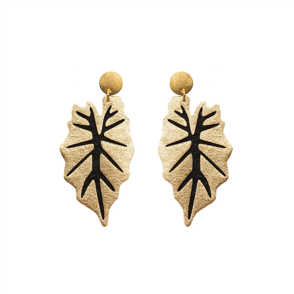 aretes-caladium-dorado-negro-hoja-elefante-minimalina